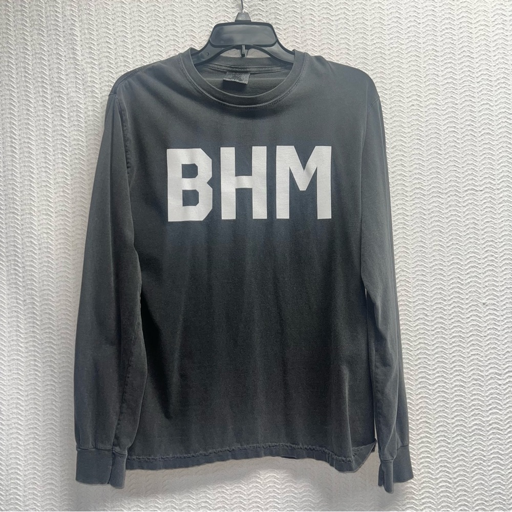 comfort colors / grey long sleeve BHM tee size small